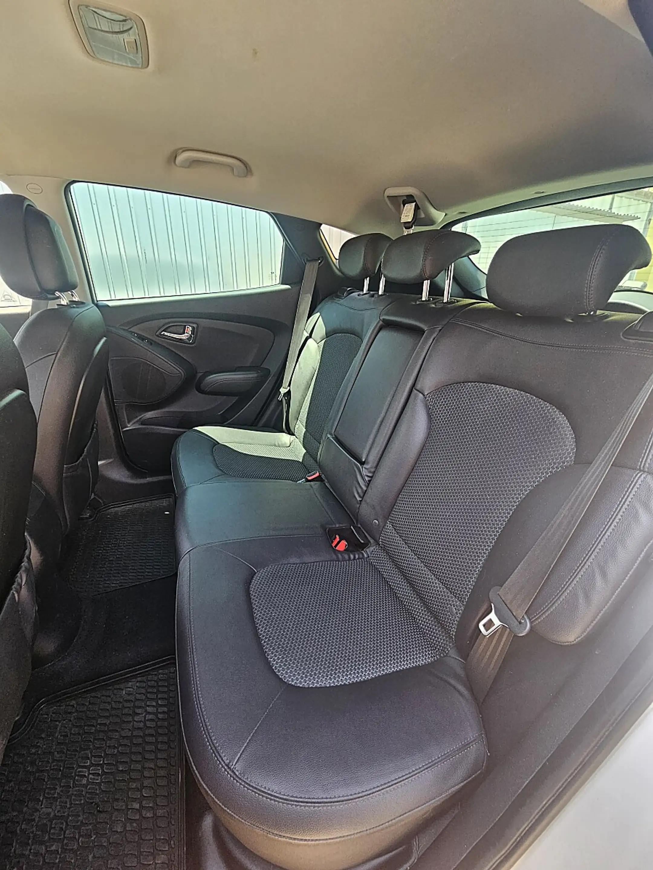 Hyundai iX35 2,0 CRDi UpGrade 4WD — photo 7