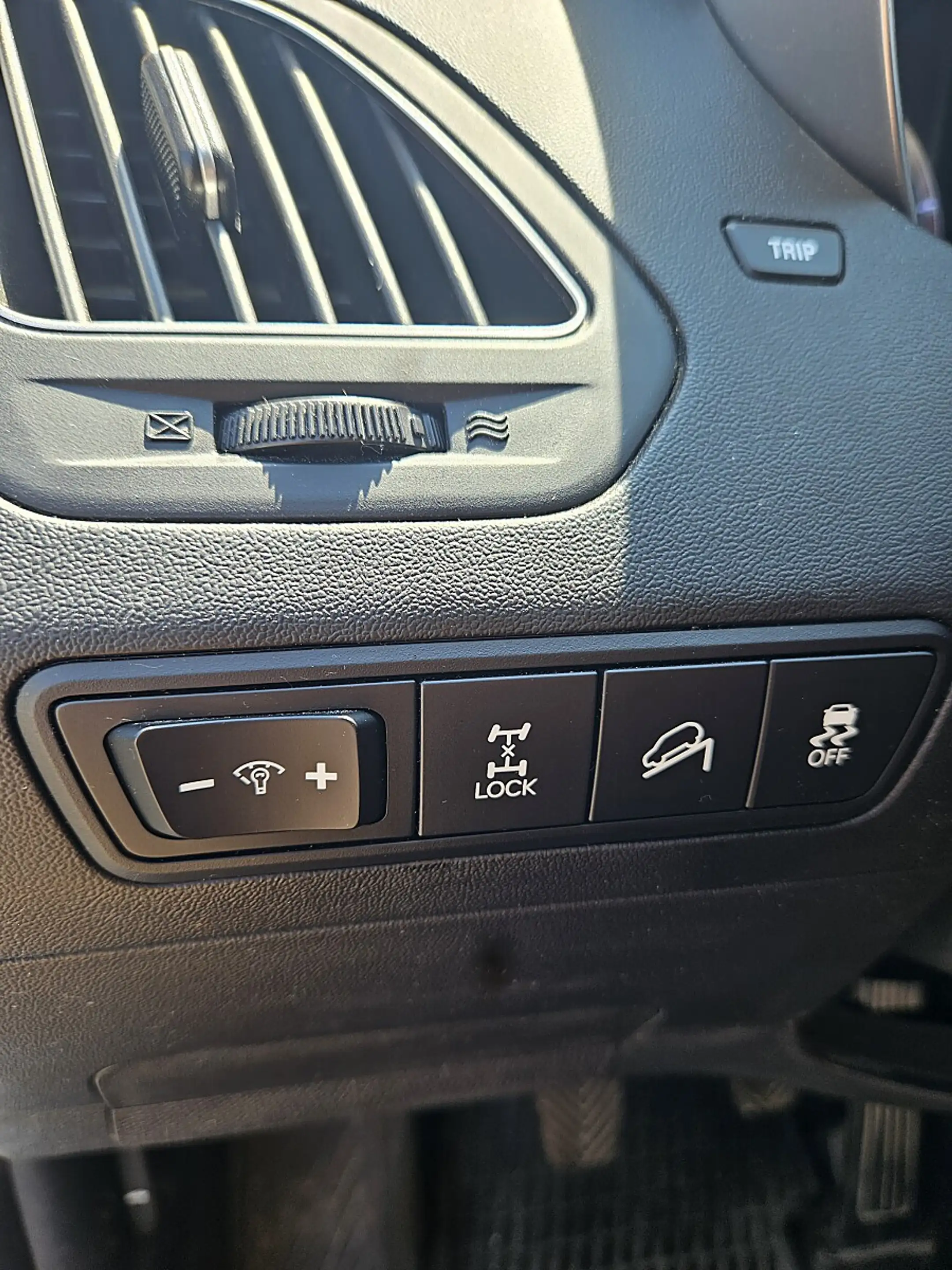 Hyundai iX35 2,0 CRDi UpGrade 4WD — photo 11