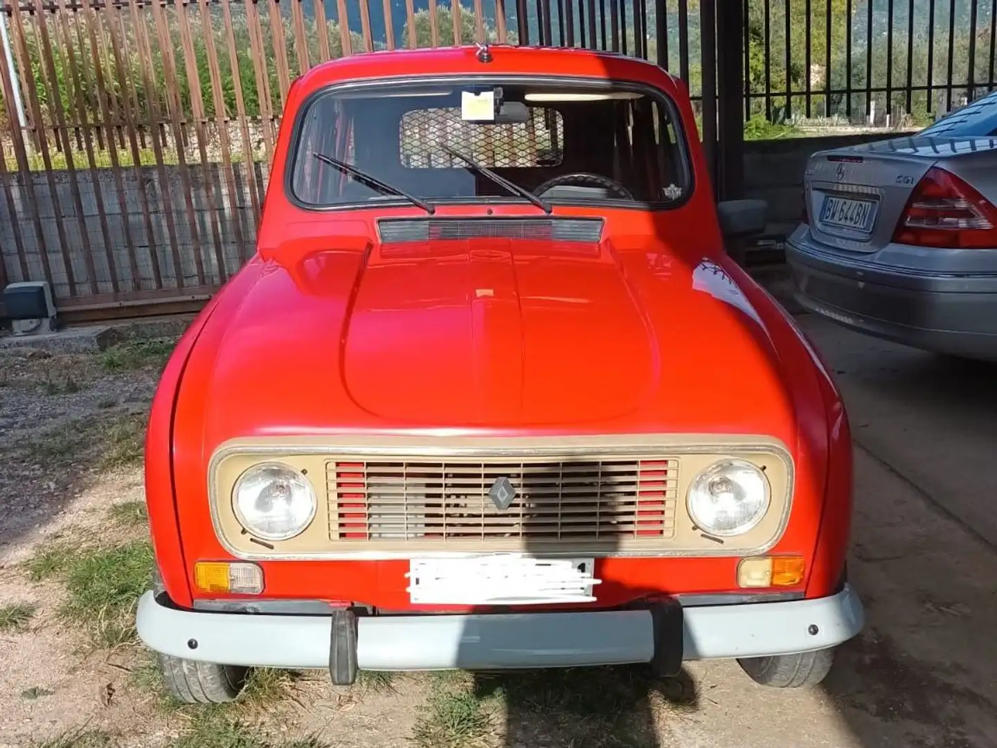 Renault R 4 Kırmızı - 1