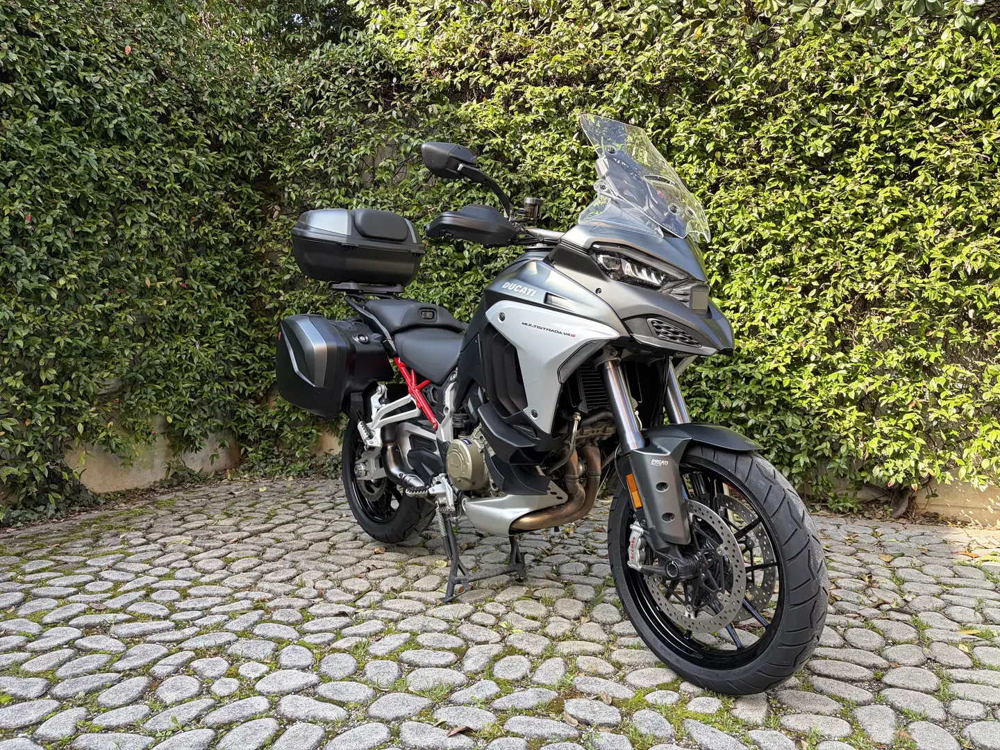 Ducati Multistrada V4 S Travel & Radar - 1