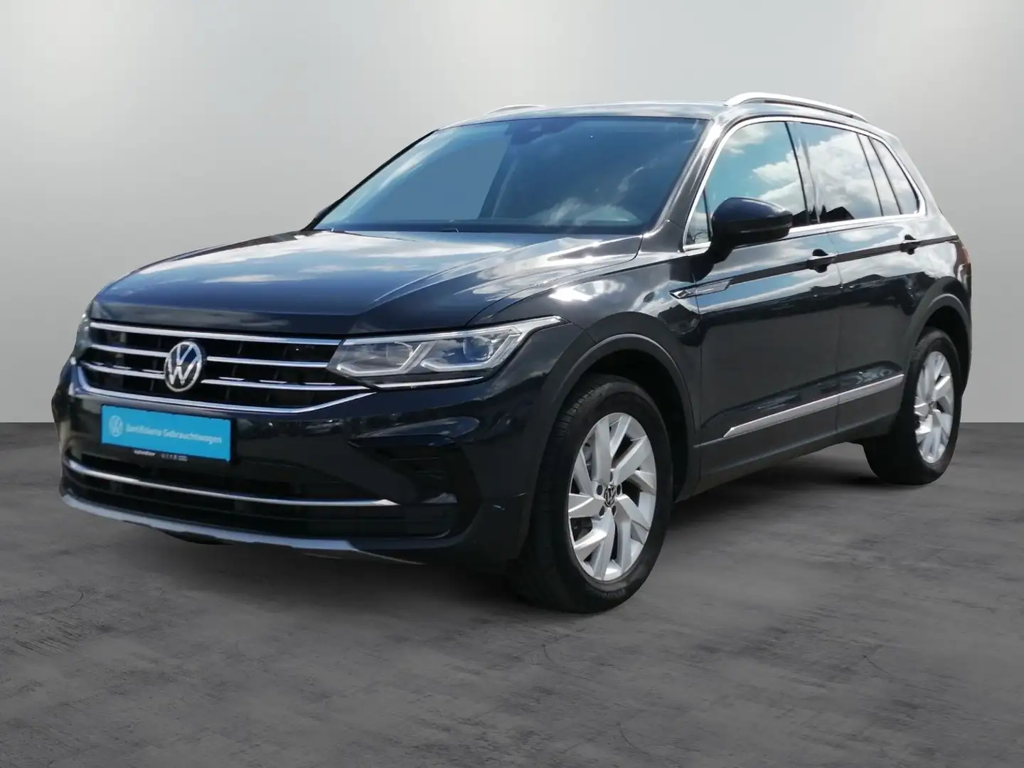 Volkswagen Tiguan Elegance DSG Sound IQLight Pano Standhzg Gris - 2