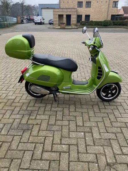 Vespa GTS 300 - foto 2