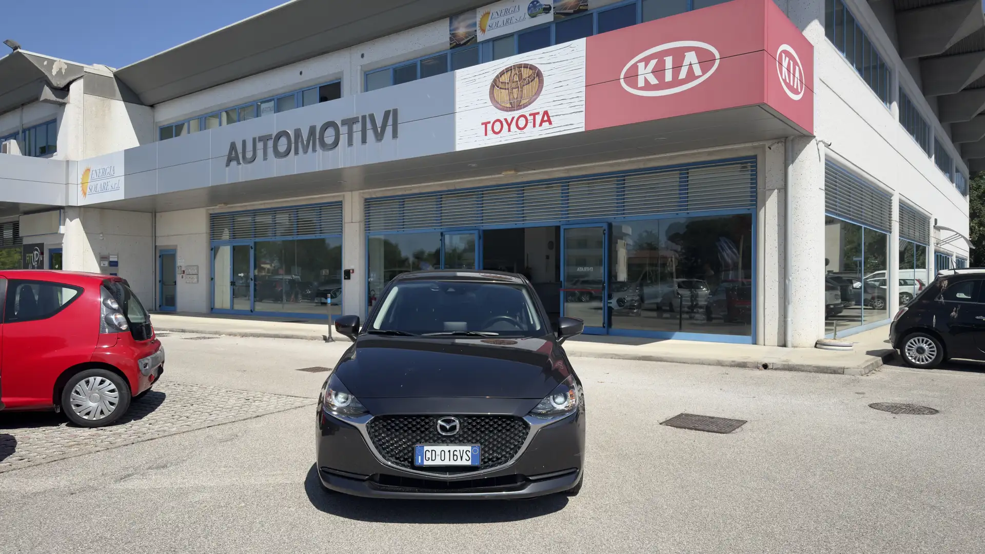 Mazda 2 2 III 2020 1.5 m-hybrid Evolve navi 90cv Gris - 1
