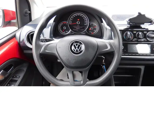 Volkswagen up! view 9