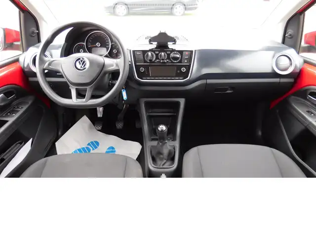 Volkswagen up! view 8