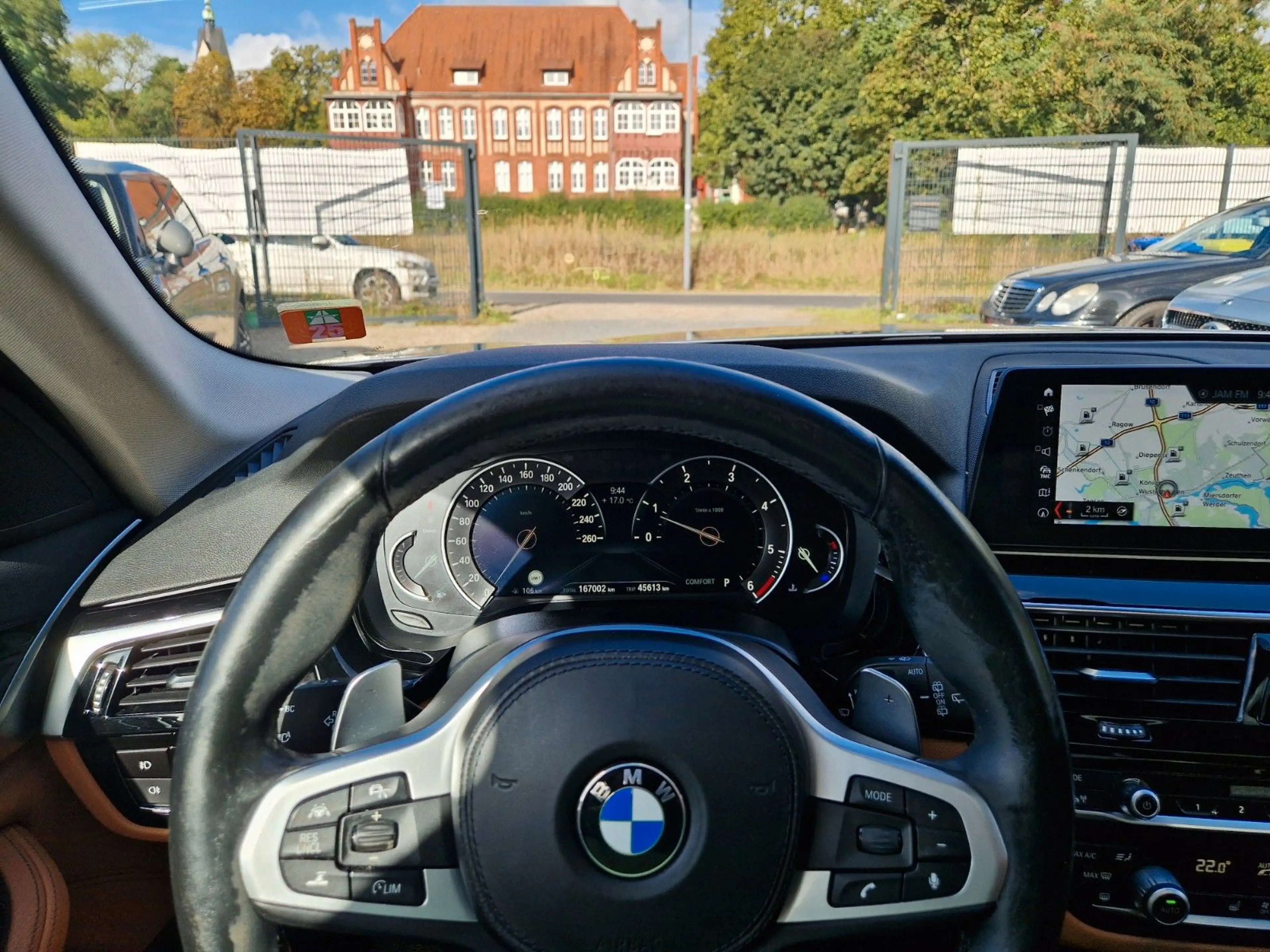 BMW 520 d Touring Sport Line LED HUD ACC PANO LEDER — photo 12