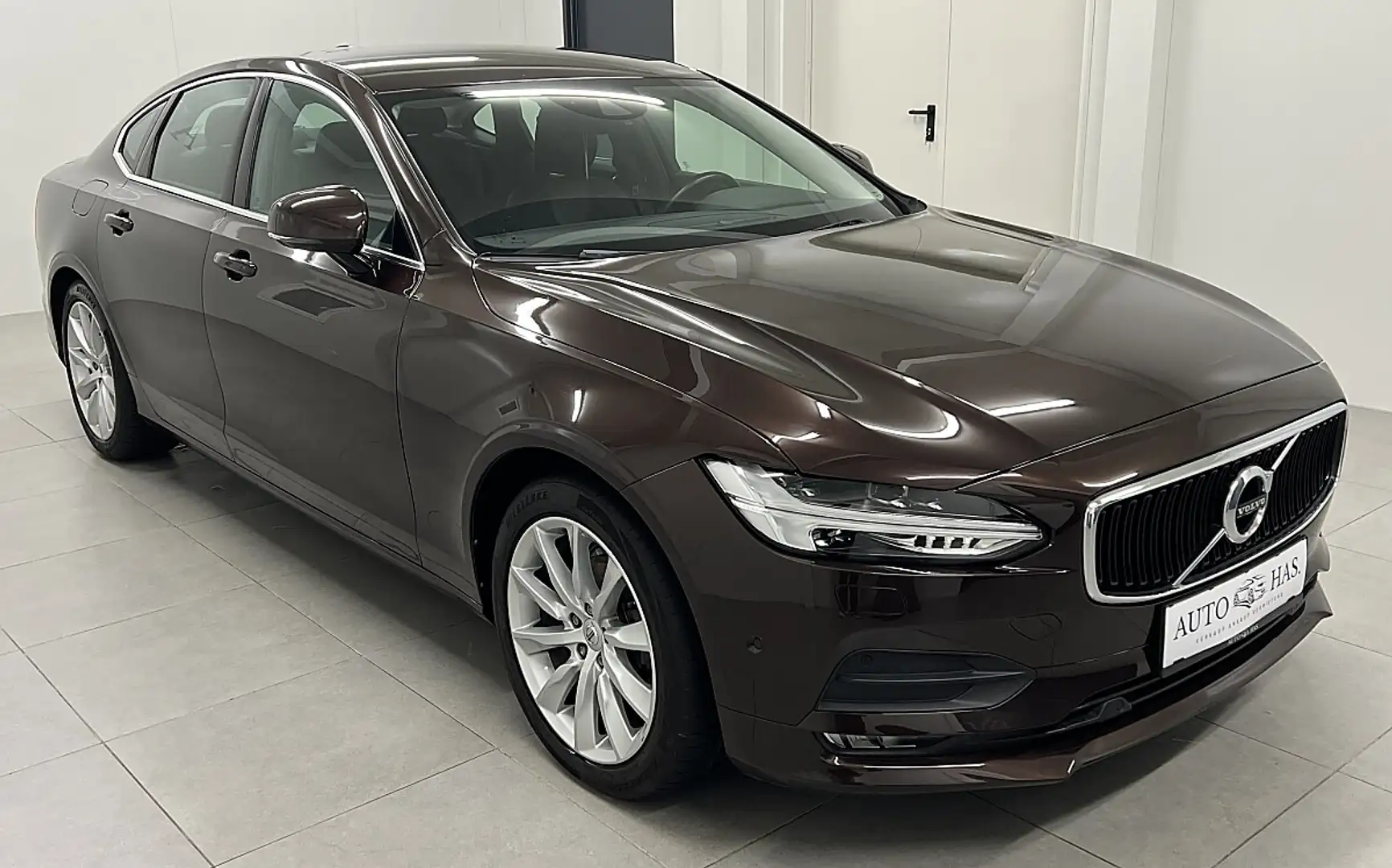 Volvo S90 D4 Momentum Geartronic *AHK*CarPlay*4-Zonen-Klima* Braun - 2