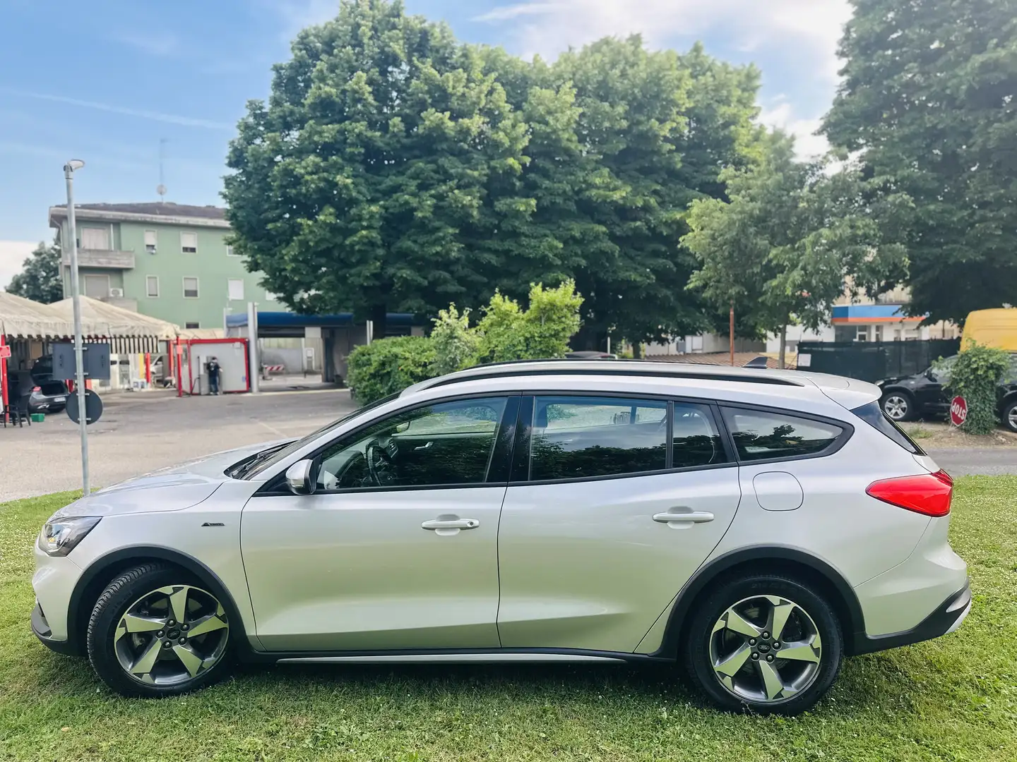 Ford Focus Turnier 1.5 EcoBlue Start-Stopp-System Aut. ACTIVE - 2