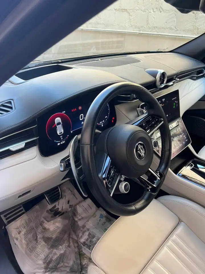 Maserati Grecale 2023