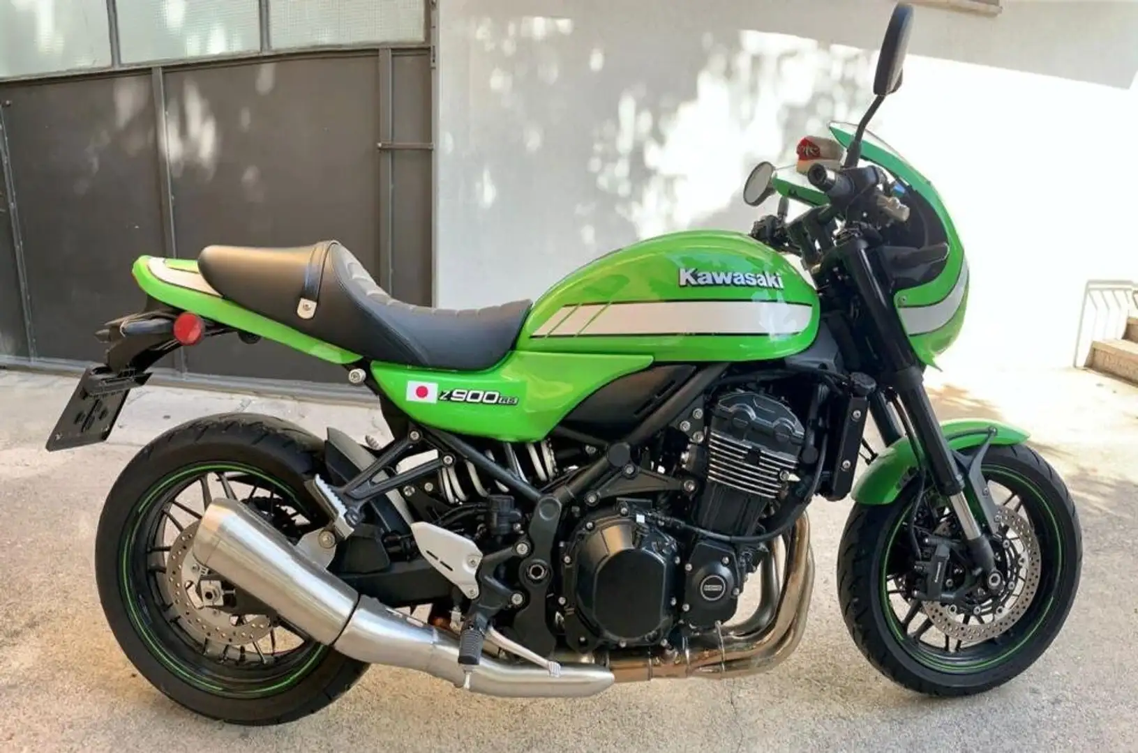 Kawasaki Z900RS Groen - 1