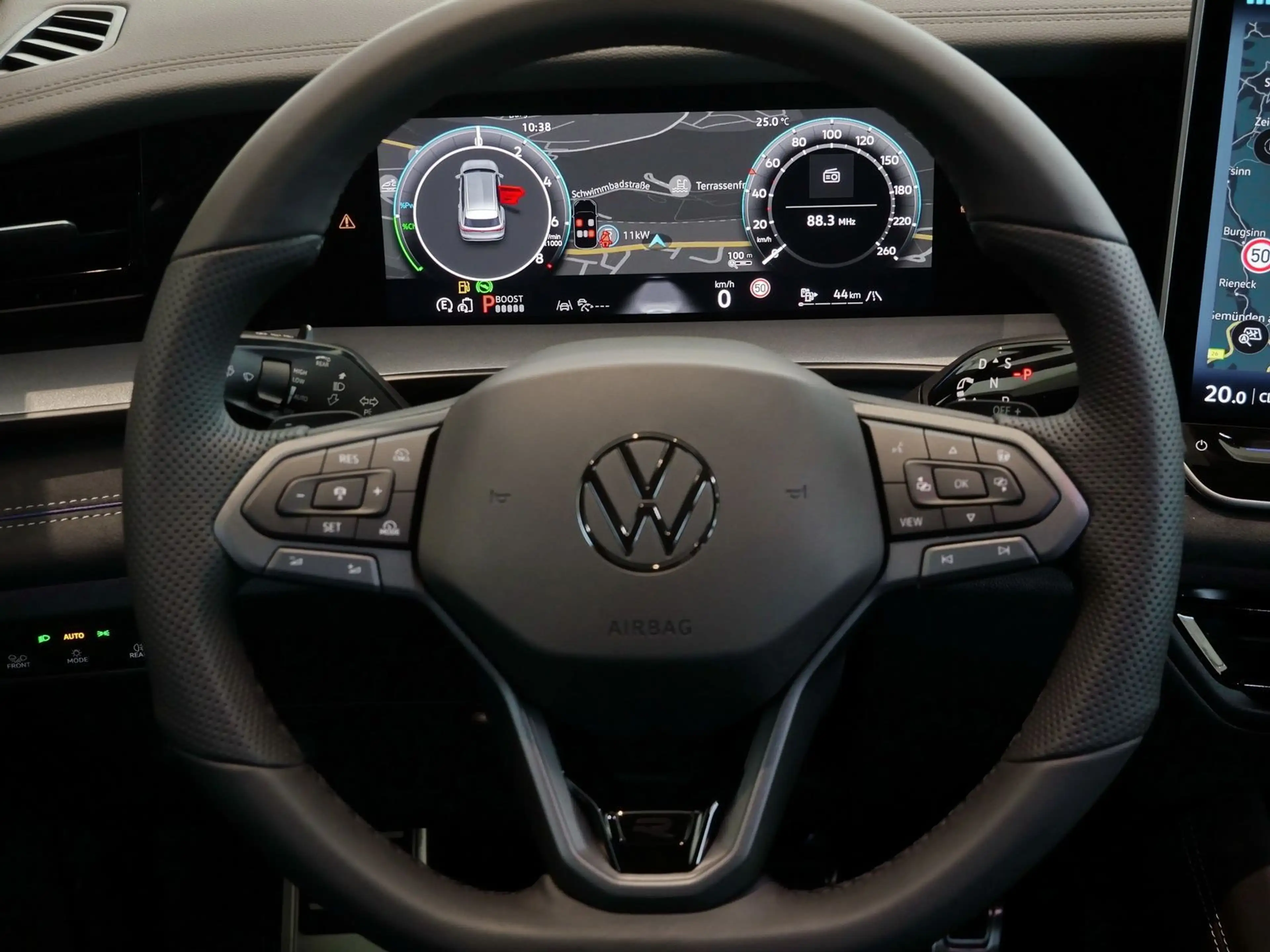 Volkswagen Tayron R-Line 1.5 eHybrid AHK*PDC*RFK*Massage — photo 9