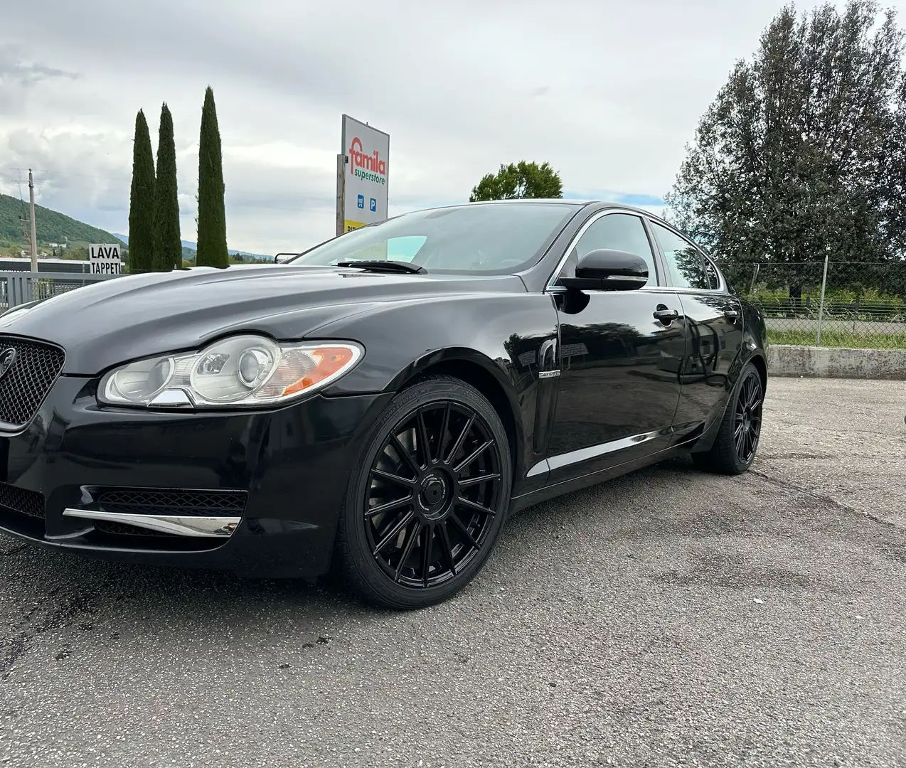 Jaguar XF 3.0 V6 Diesel S Portfolio - 1