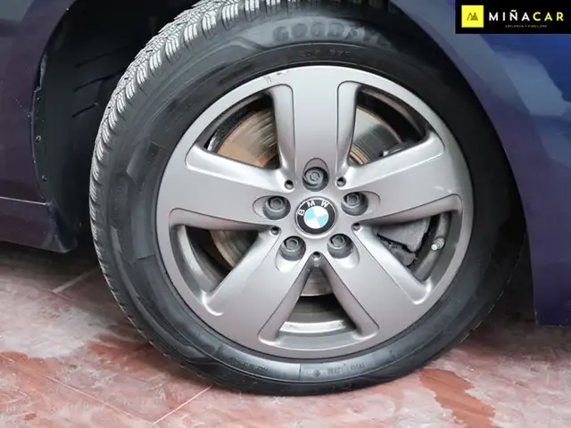 BMW 1 Series view 27