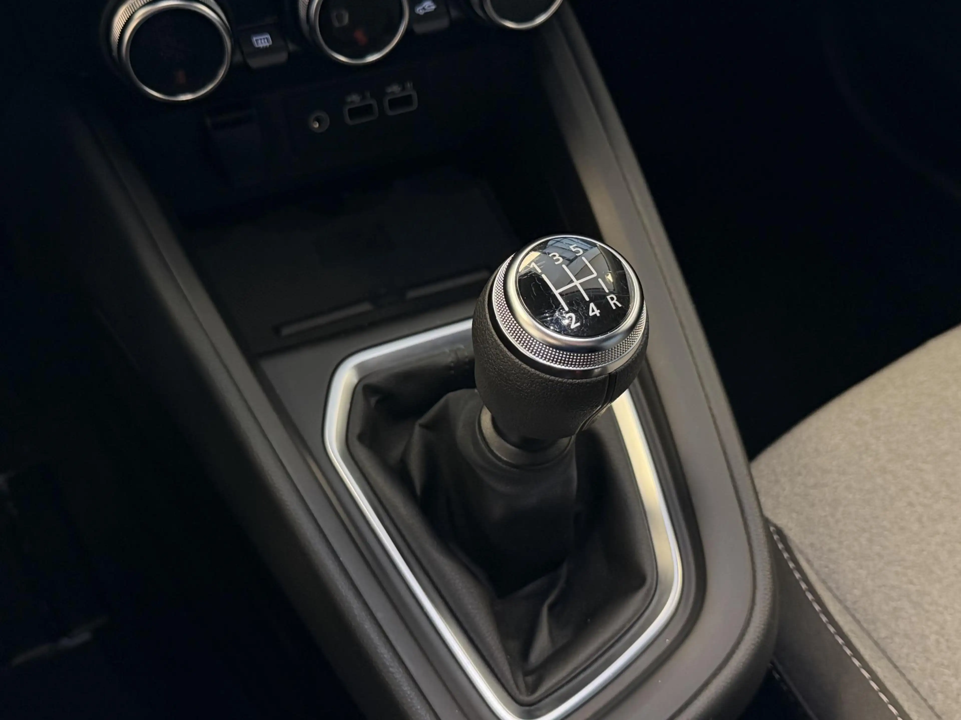 Mitsubishi Colt 1.0 MT Pure GARANTIE TOT 04-2035! . STOEL VERWARMI — photo 17