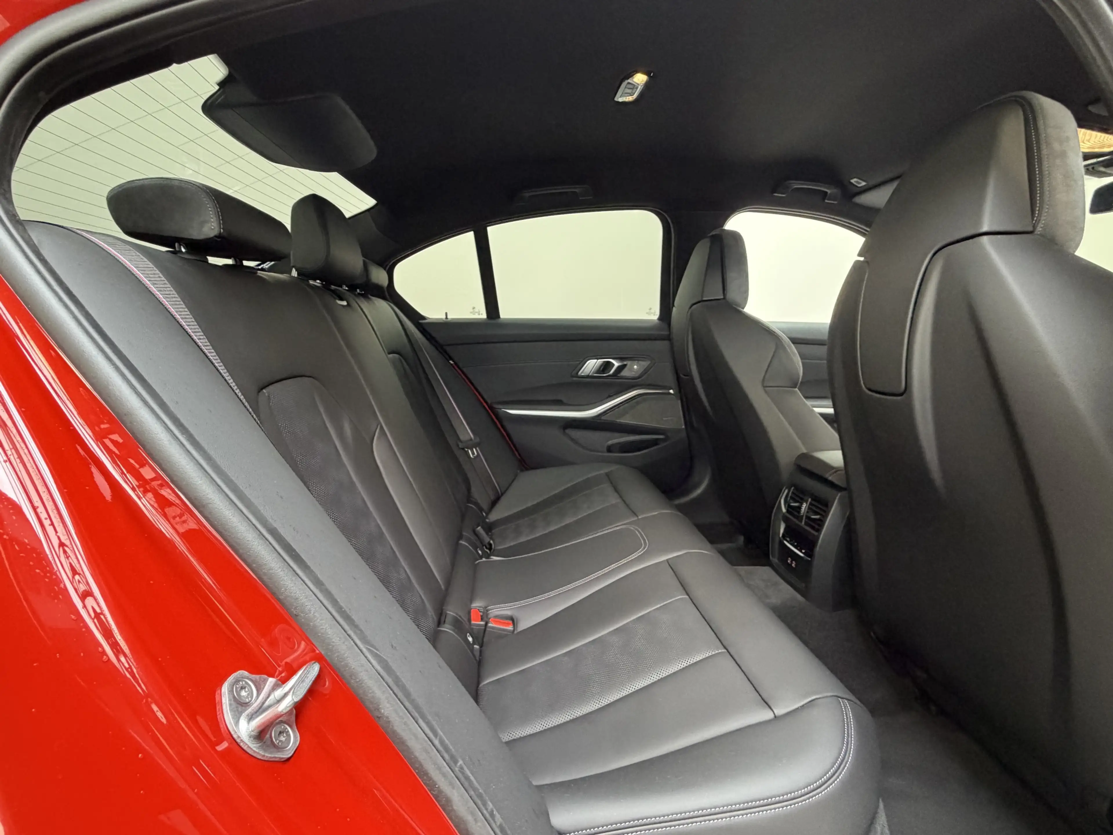 BMW M3 Comp xDr Sitzlüftung Ultimate Carbon ACC 360° — photo 26