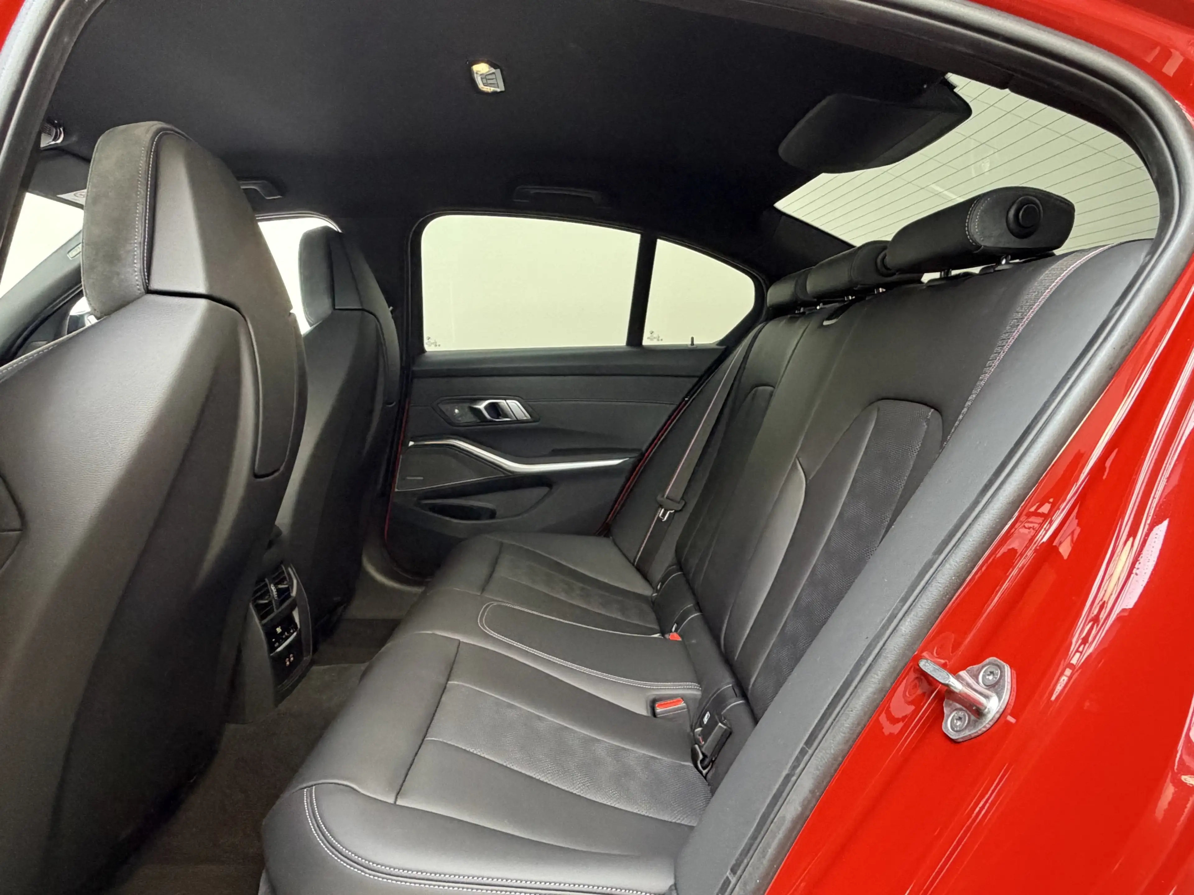 BMW M3 Comp xDr Sitzlüftung Ultimate Carbon ACC 360° — photo 17