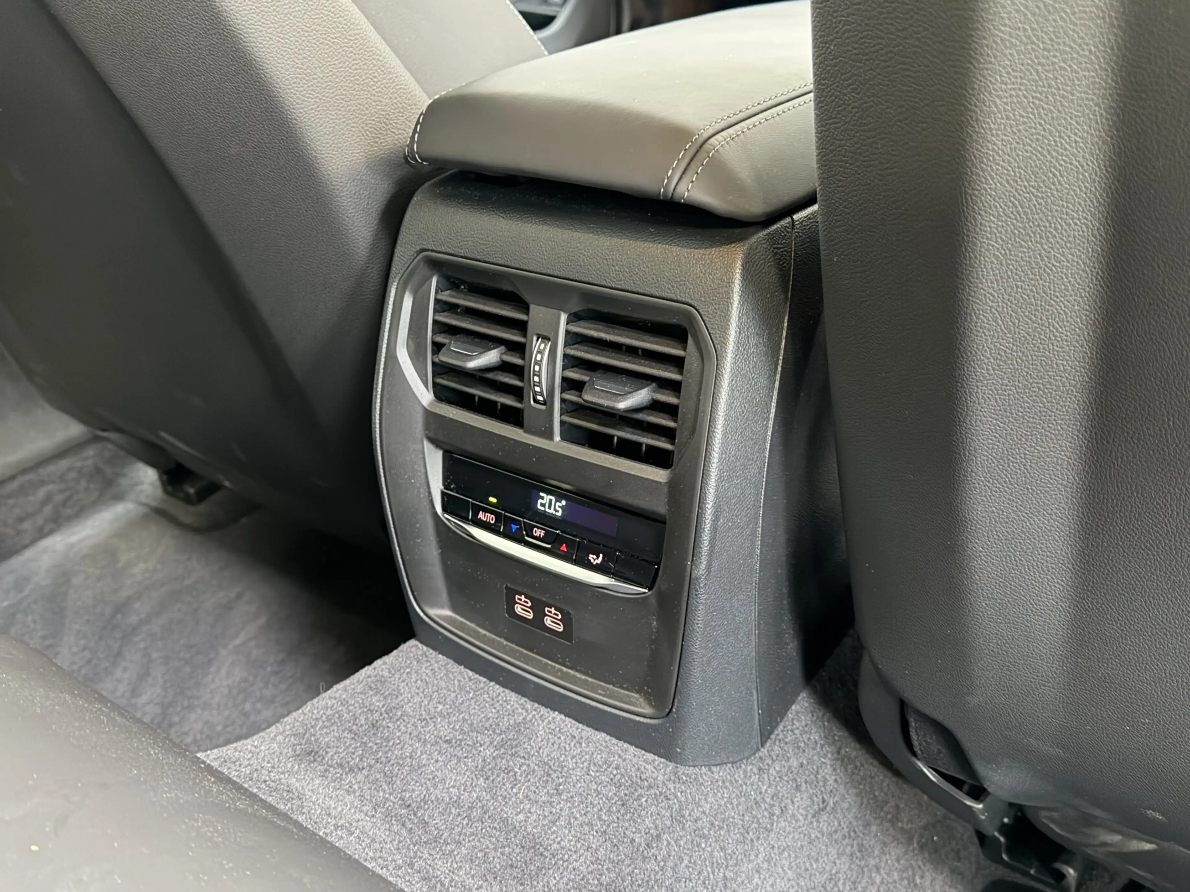 BMW M3 Comp xDr Sitzlüftung Ultimate Carbon ACC 360° — photo 25