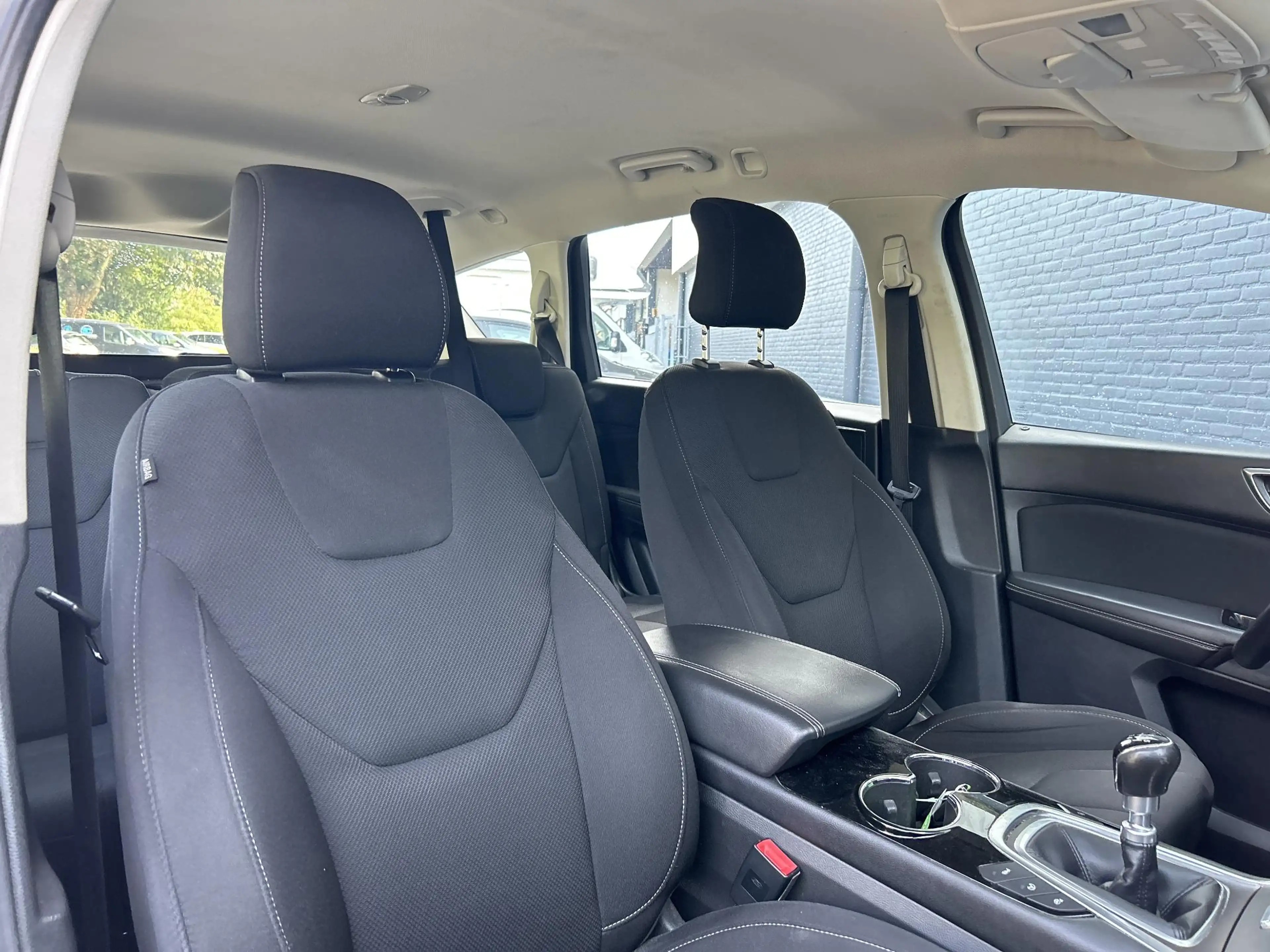 Ford S-Max 1.5 Titanium — photo 4