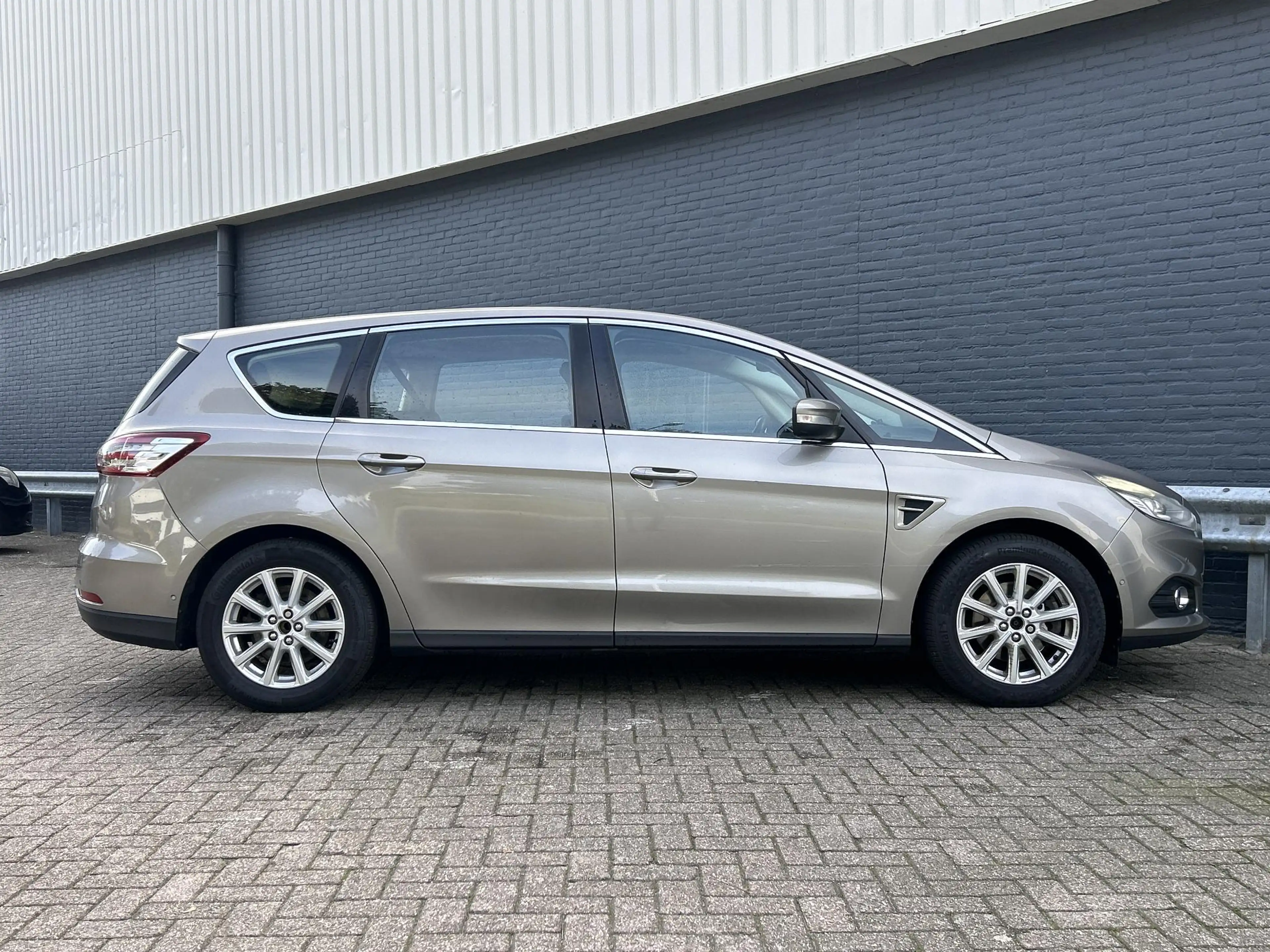 Ford S-Max 1.5 Titanium — photo 7