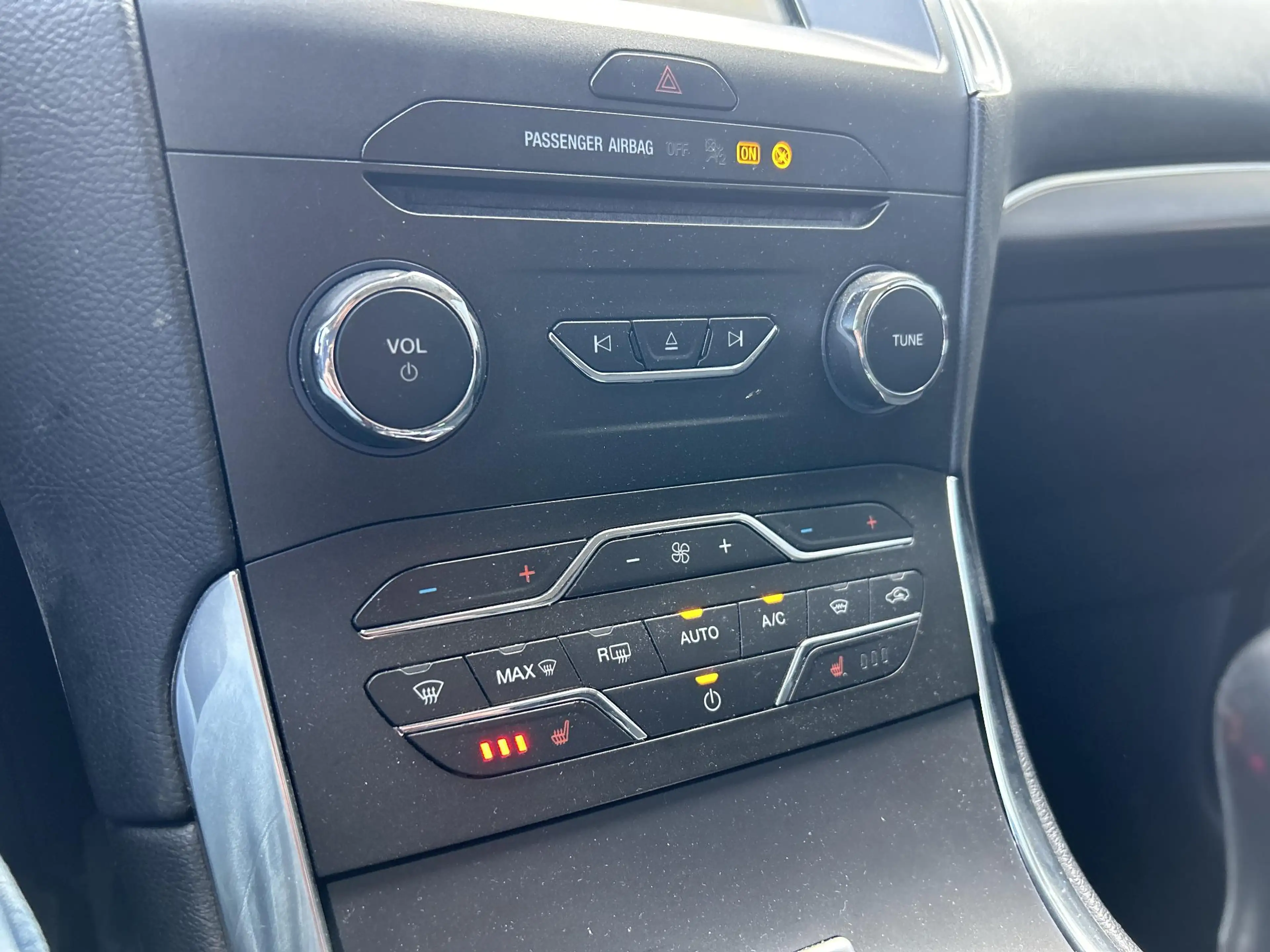 Ford S-Max 1.5 Titanium — photo 15
