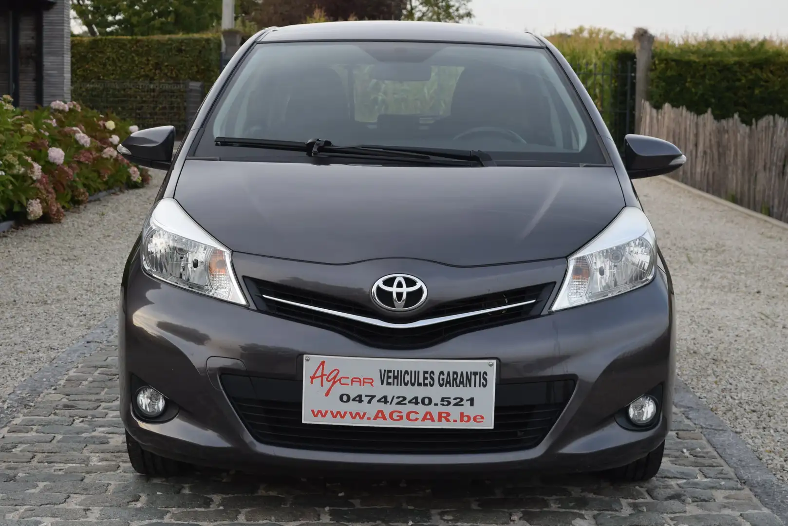 Toyota Yaris 1.33i - GARANTIE 1 AN - 171,64€/mois* - CLIM Gris - 2