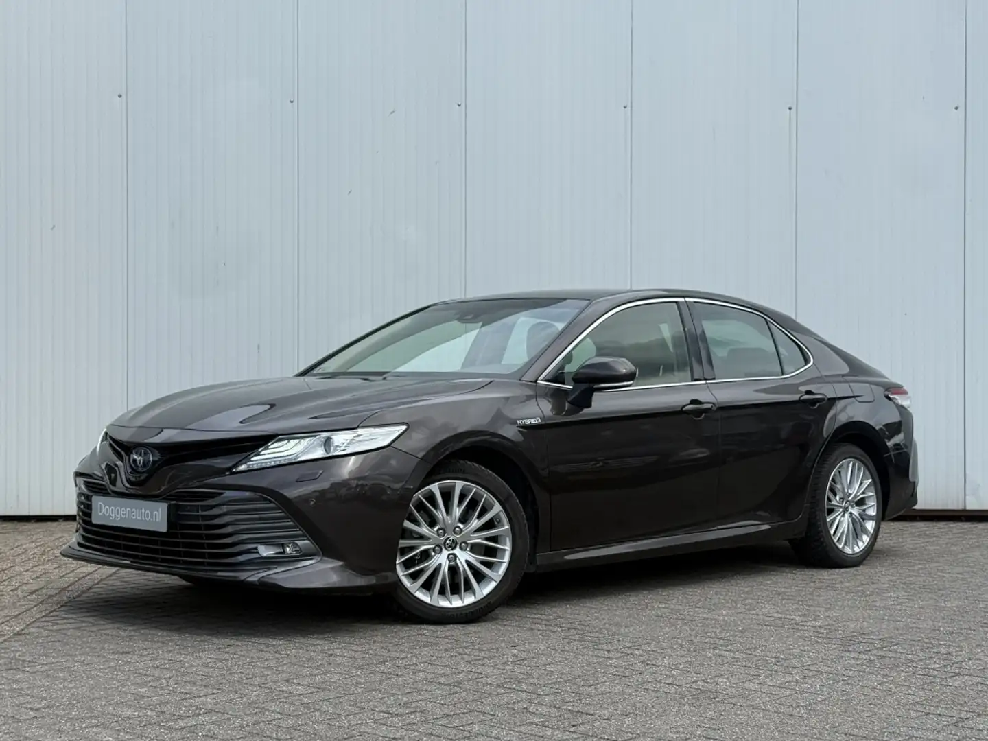 Toyota Camry 2.5 Hybrid Executive Leer PDC Navi Led Keyless BTW Bruin - 1