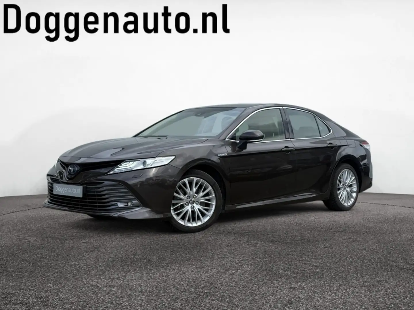 Toyota Camry 2.5 Hybrid Executive Leer PDC Navi Led Keyless BTW Kahverengi - 1