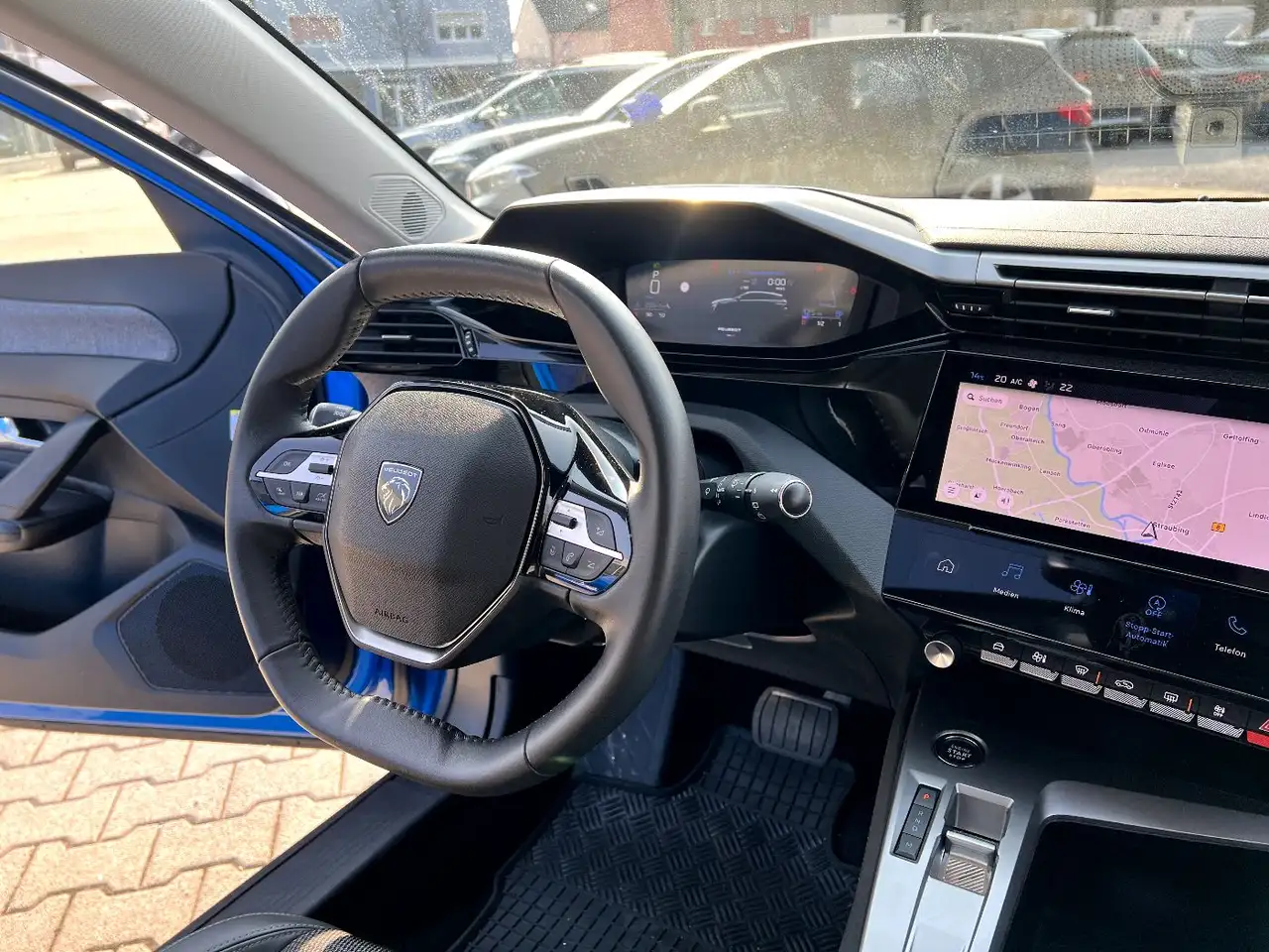 Peugeot 308 1.2 PureTech 130 Allure *LED Navi Leder DAB* 24