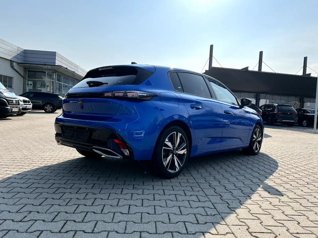 Peugeot 308 1.2 PureTech 130 Allure *LED Navi Leder DAB* 4