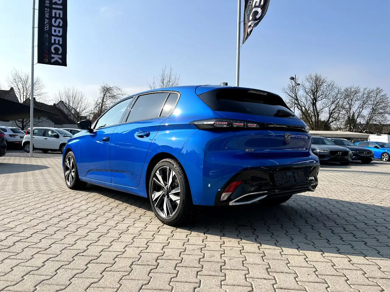 Peugeot 308 1.2 PureTech 130 Allure *LED Navi Leder DAB* 2