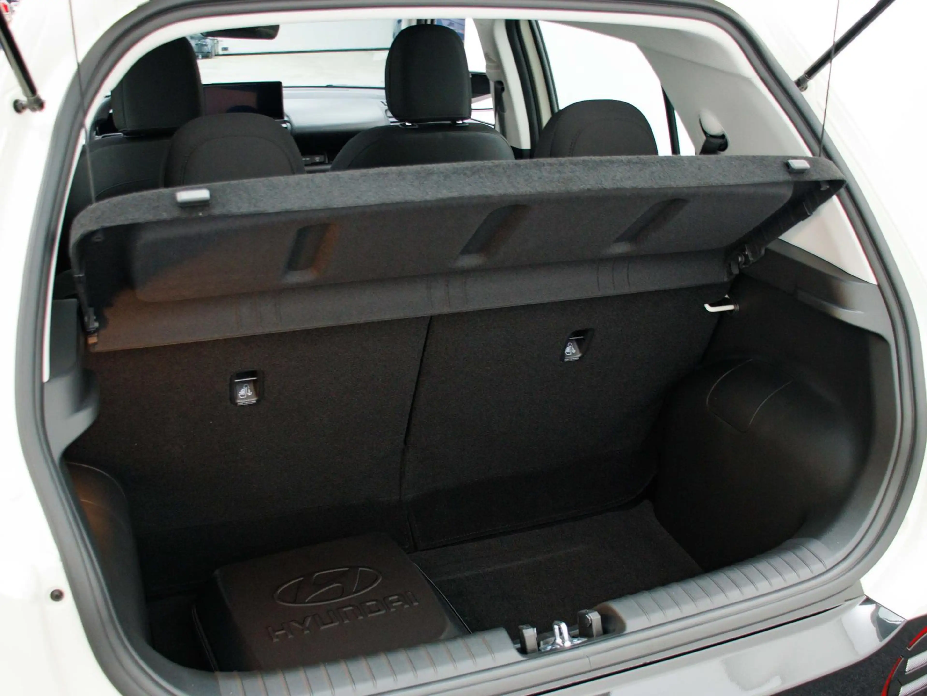 Hyundai Inster E-Motion 49kWh / ACC / Rückfahrkamera / Navi / Kli — photo 10