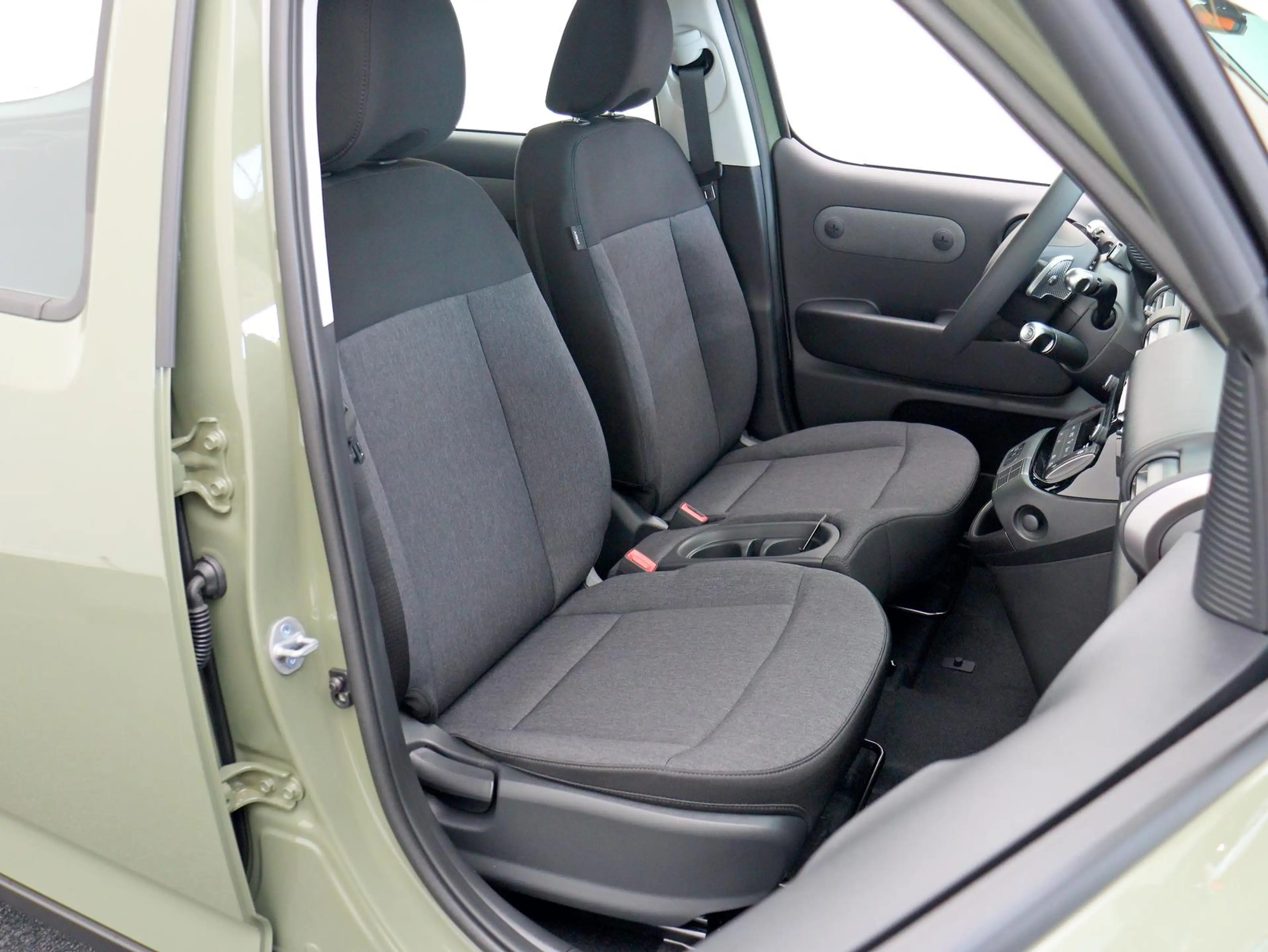 Hyundai Inster E-Motion 49kWh / ACC / Rückfahrkamera / Navi / Kli — photo 8