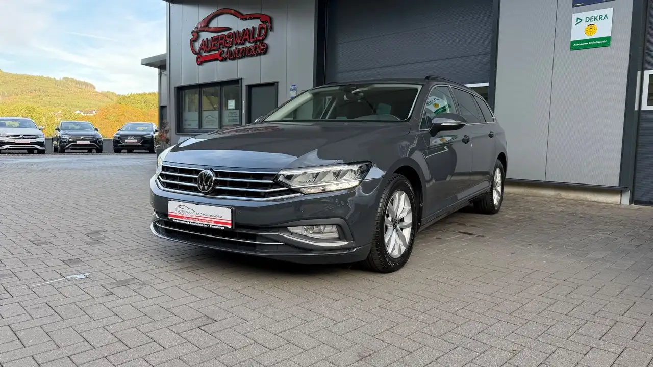 2021 Volkswagen Passat Variant Business *LED *ACC *App *AHK *DAB, photograph 1