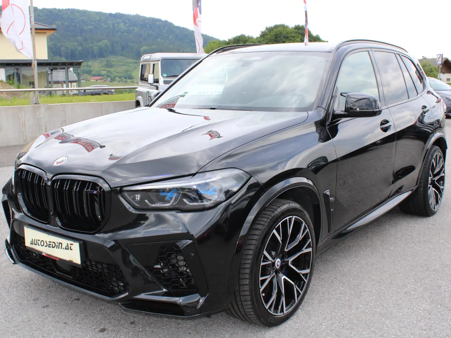 BMW X5 40d X-Drive 48V M-Paket Schwarz - 2