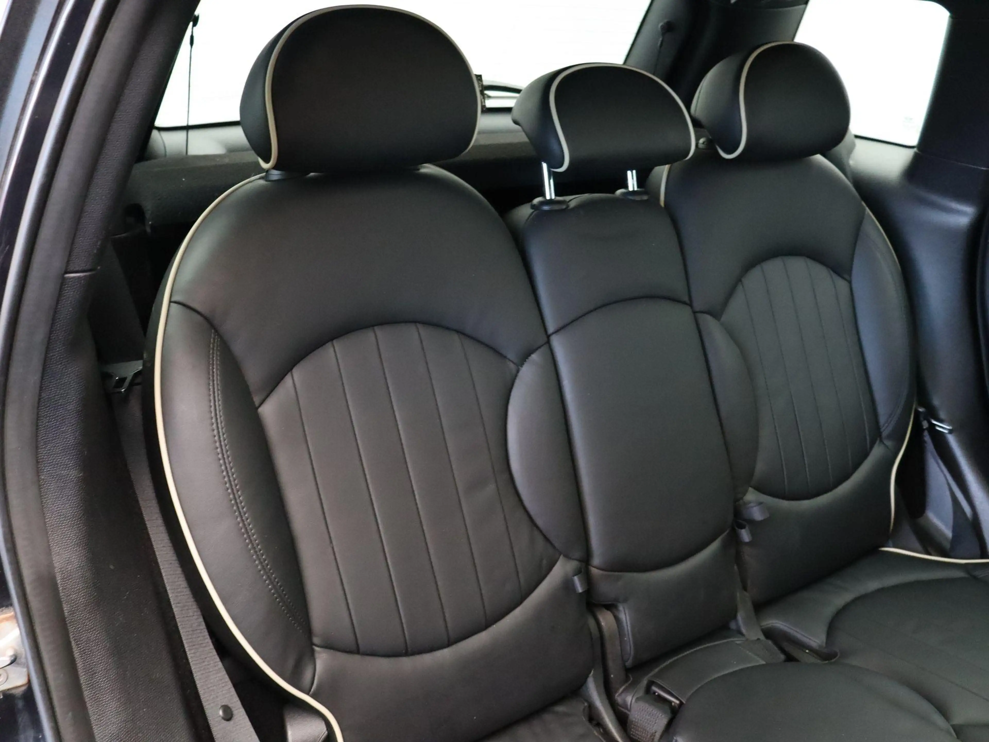 MINI Cooper Countryman 1.6 Chili | Schuif/ kantel dak | Climate control | — photo 9