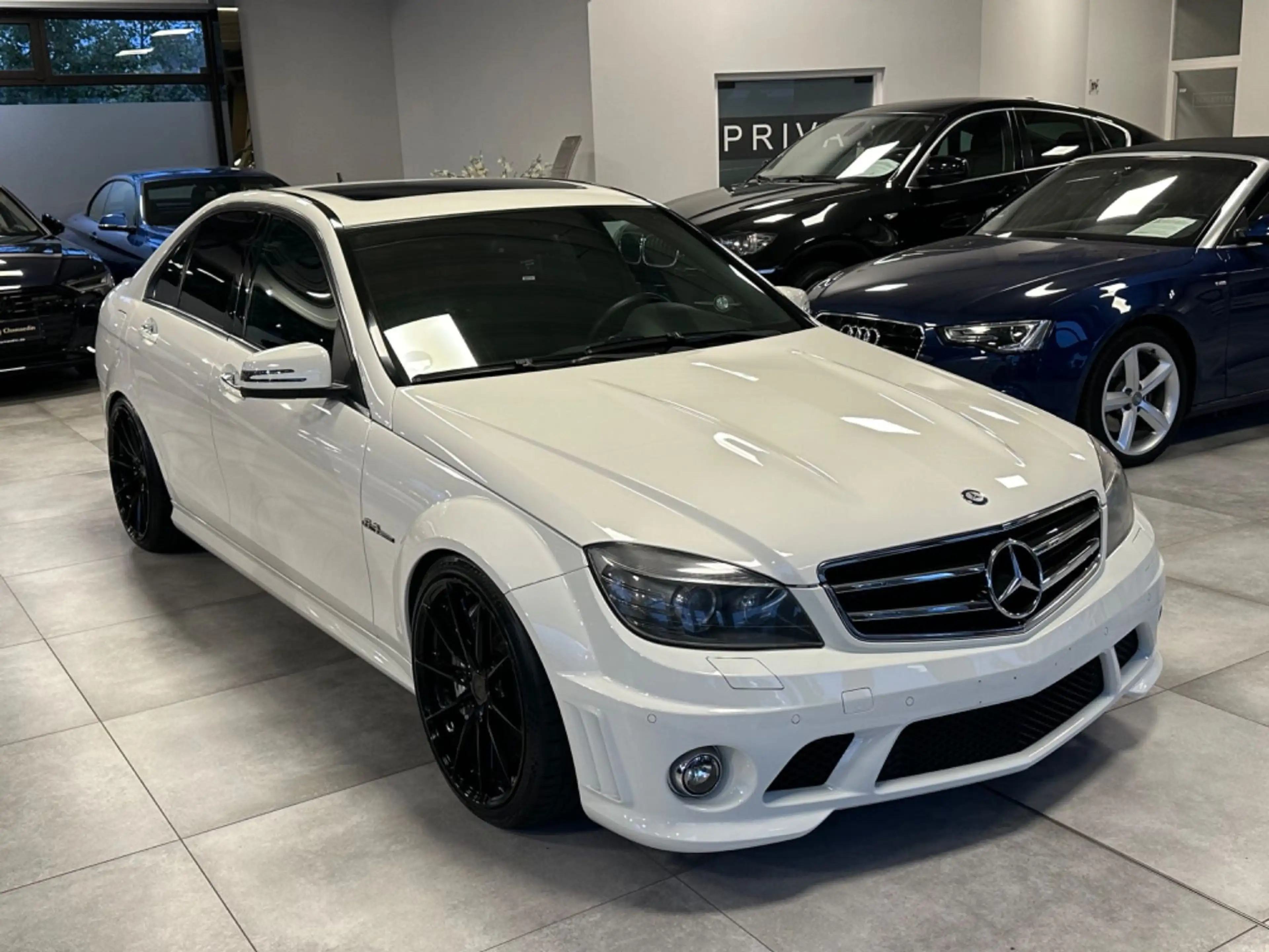 Mercedes-Benz C 63 AMG — photo 8
