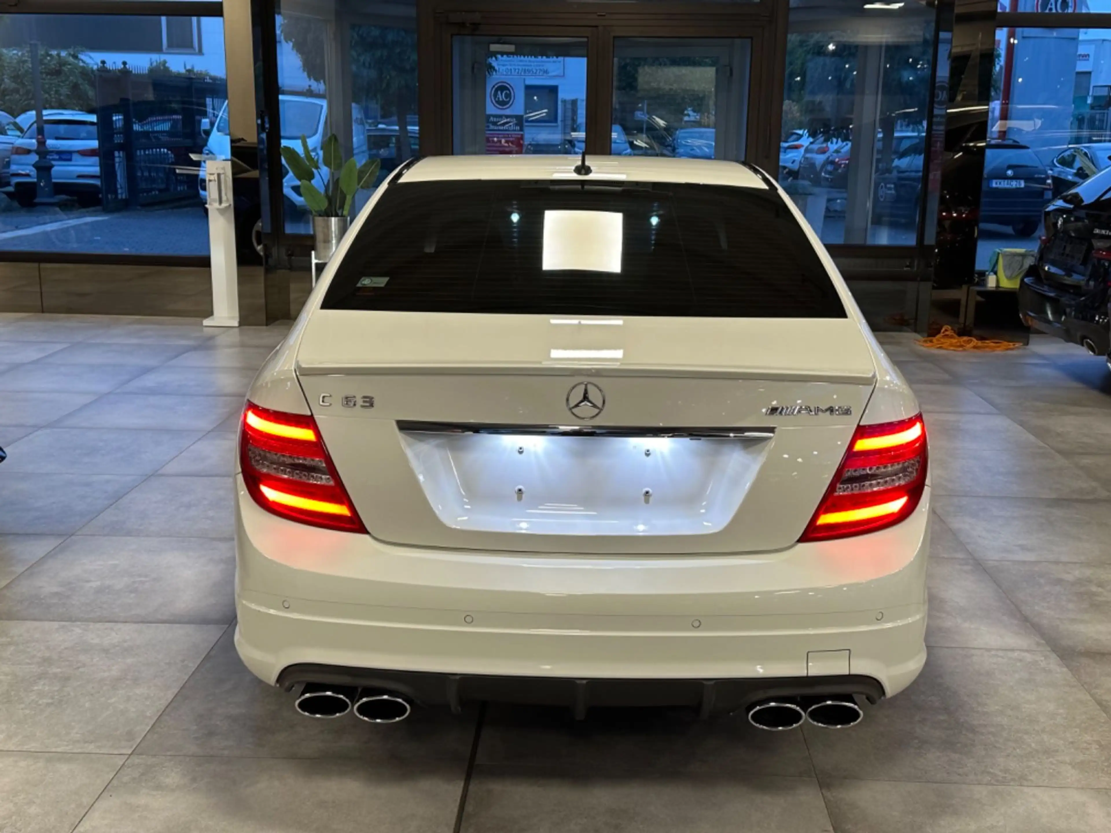 Mercedes-Benz C 63 AMG — photo 5