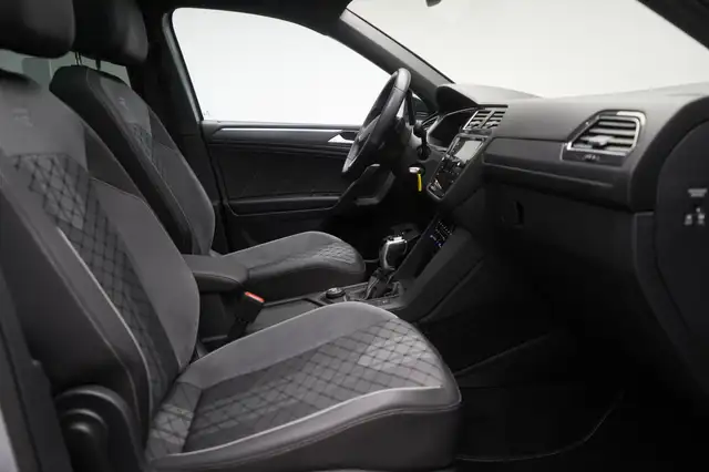 Volkswagen Tiguan Allspace view 7