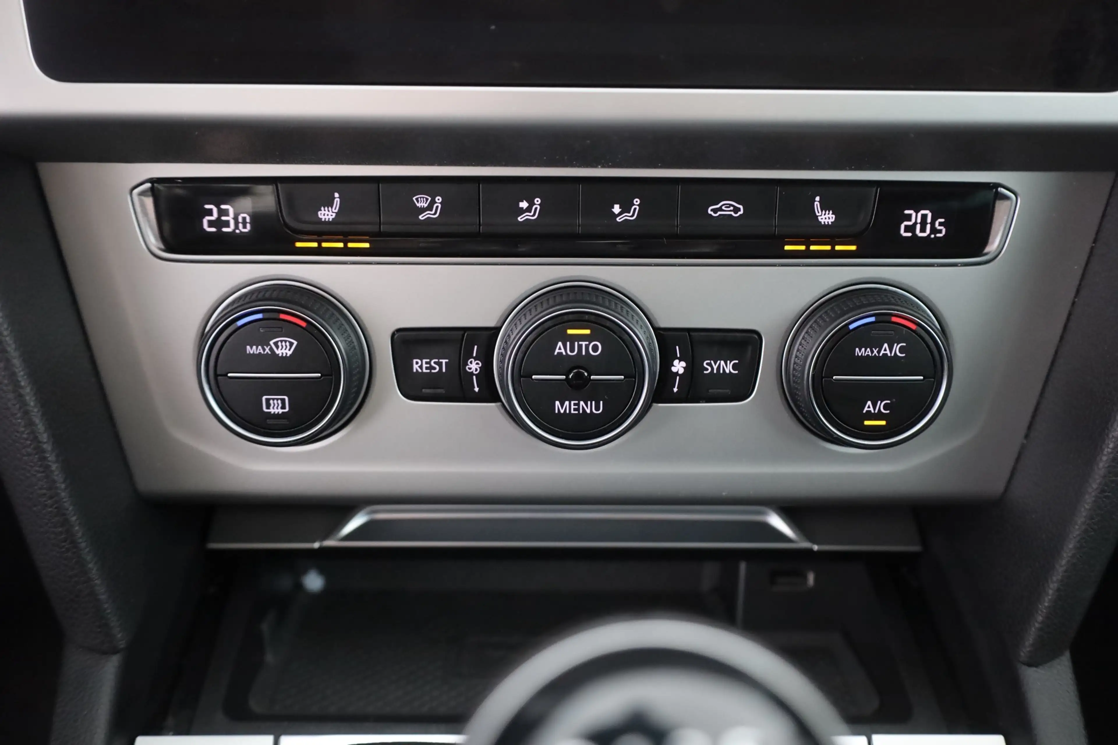 Volkswagen Passat Variant 2.0 TDI Comfortline Navi Kamera — photo 15