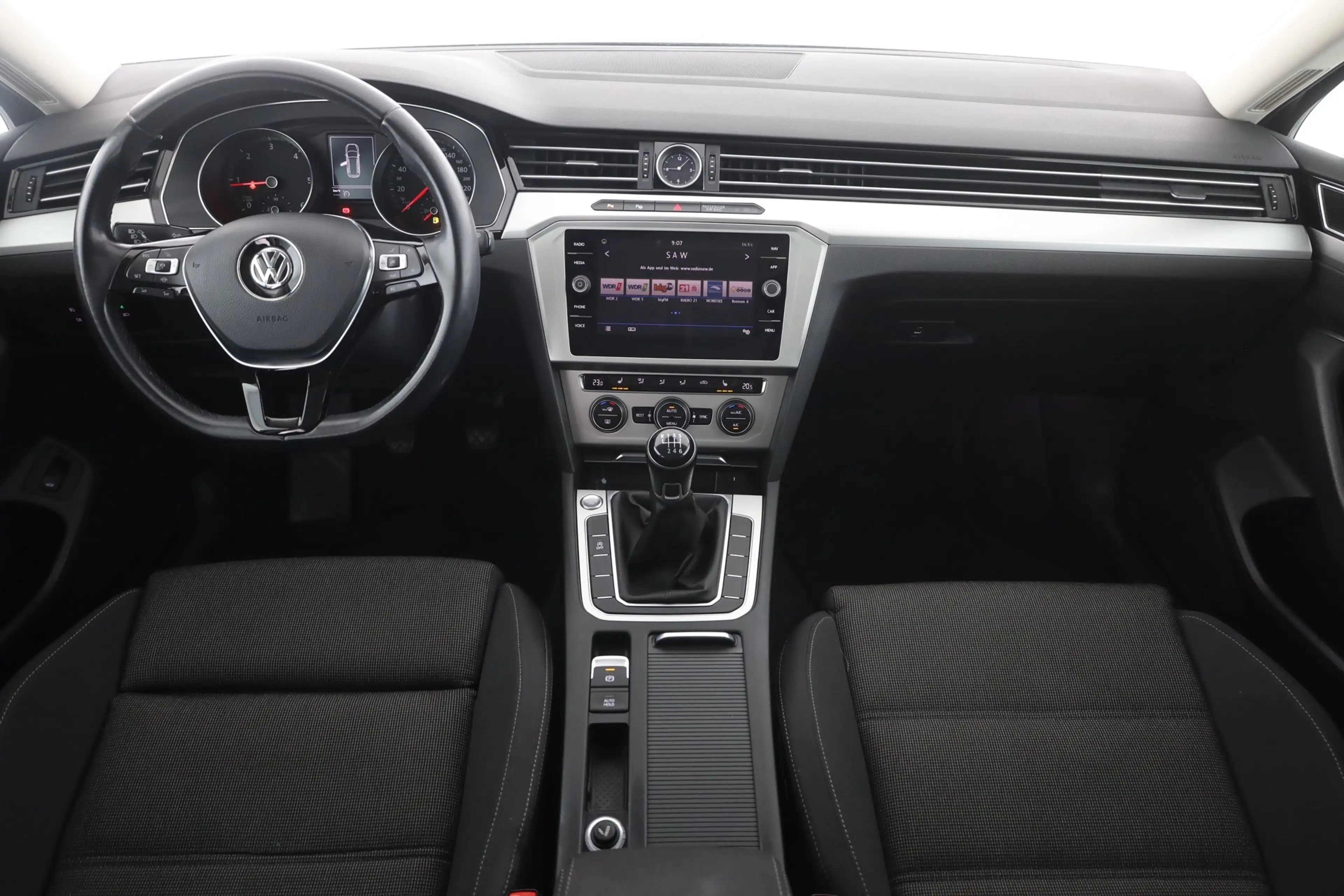 Volkswagen Passat Variant 2.0 TDI Comfortline Navi Kamera — photo 9