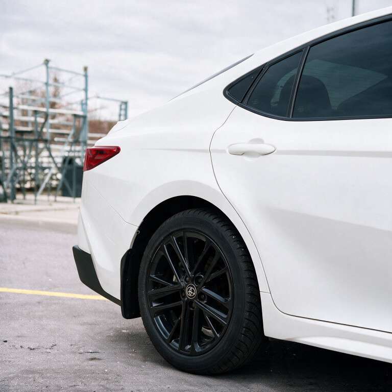 2025 Toyota Camry SE UPGRADE HYBRID — снимка 1