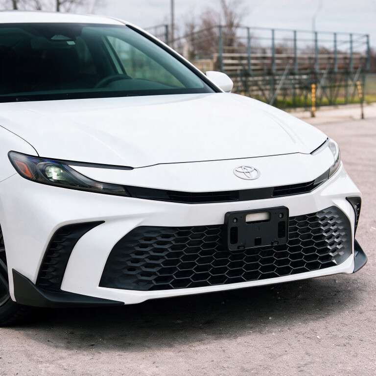 2025 Toyota Camry SE UPGRADE HYBRID — снимка 1