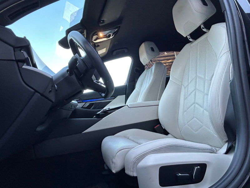 BMW 550 e xDrive M Sportpaket *20 ZOLL*HUD*ICONIC* — photo 2