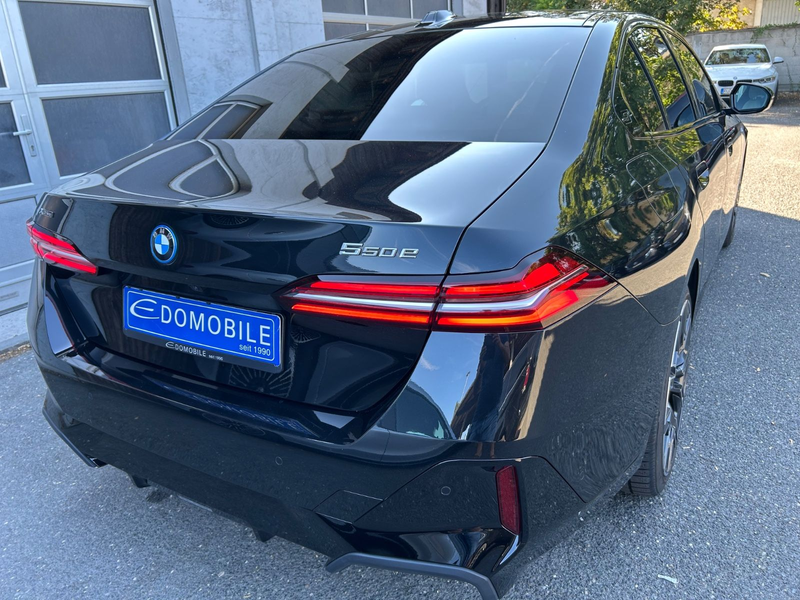 BMW 550 e xDrive M Sportpaket *20 ZOLL*HUD*ICONIC* — photo 5