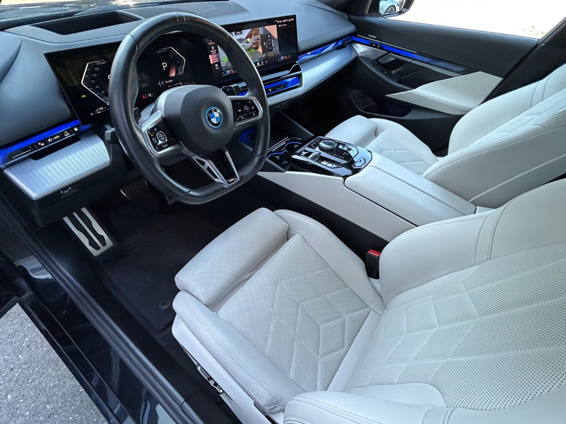 BMW 550 e xDrive M Sportpaket *20 ZOLL*HUD*ICONIC* — photo 12