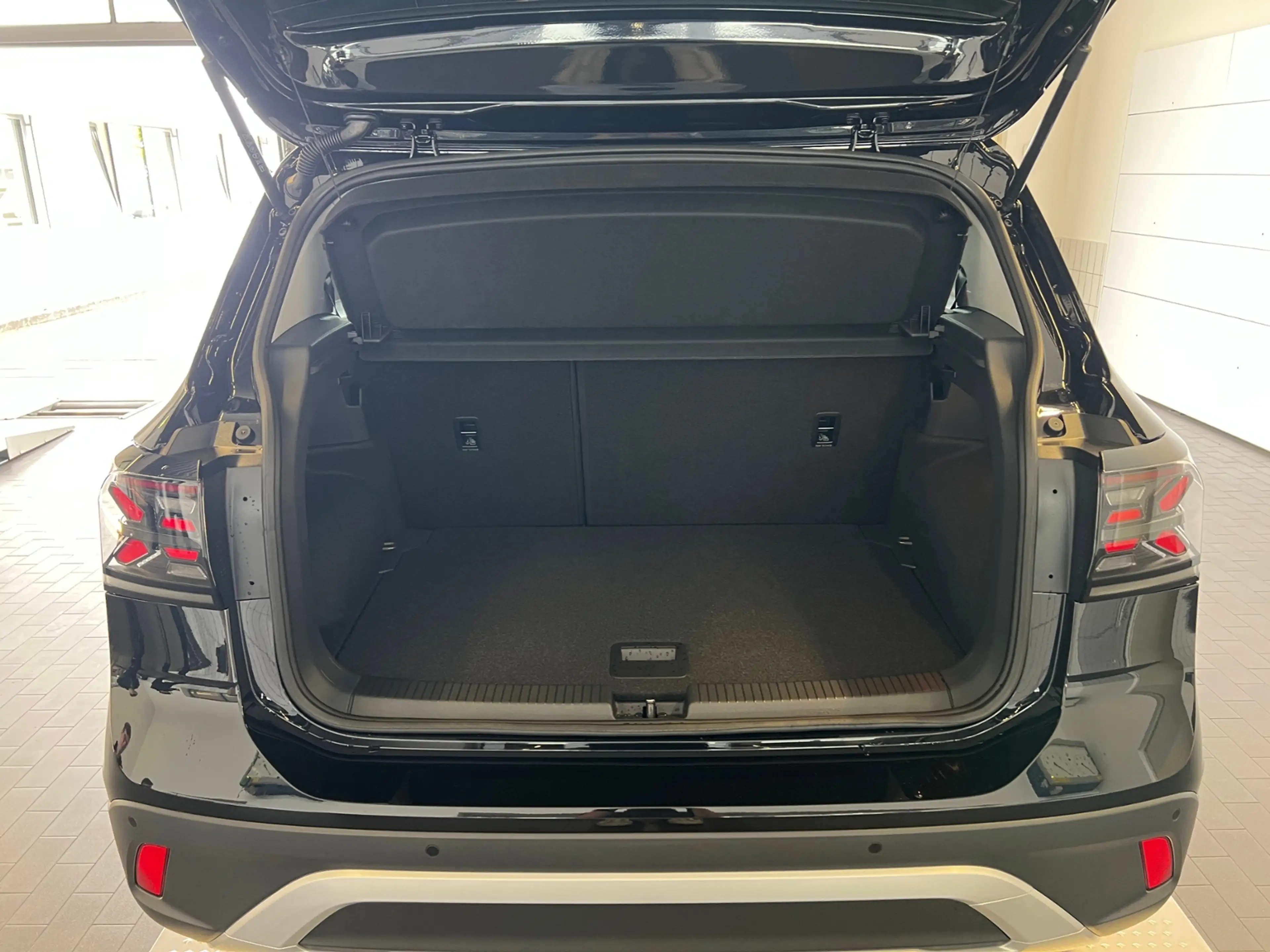 Volkswagen T-Cross Life 1.0 TSI DSG *AHK, IQ-Light, ACC, Kamera, 17" — photo 6