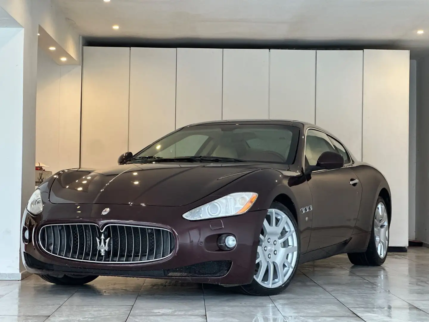 Maserati GranTurismo V8 Top! Buy netto 20.000€ Rot - 1