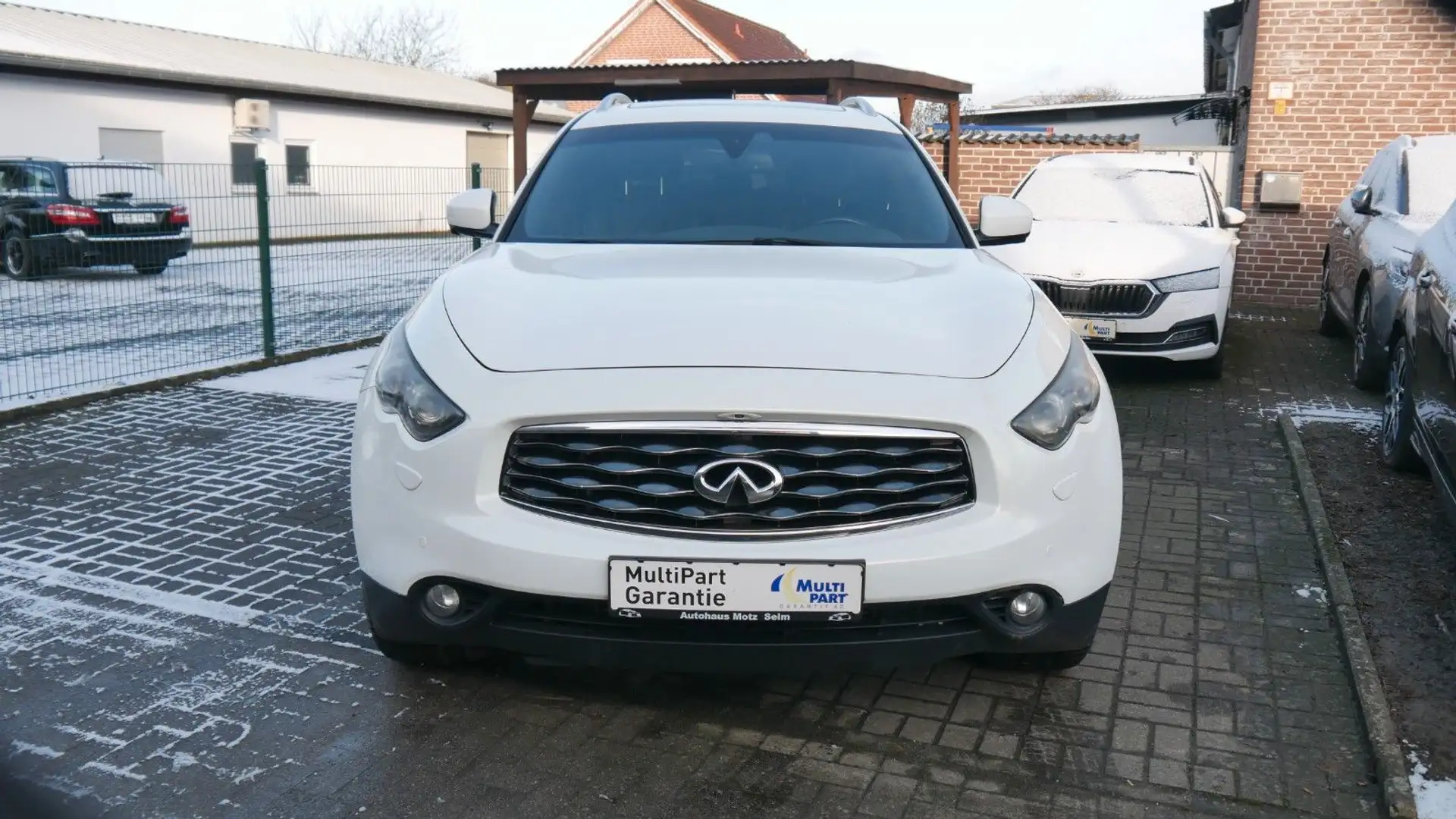 Infiniti FX 30d V6 AWD S Weiß - 2