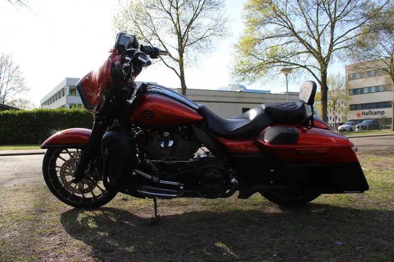 Harley-Davidson Street Glide - foto 7