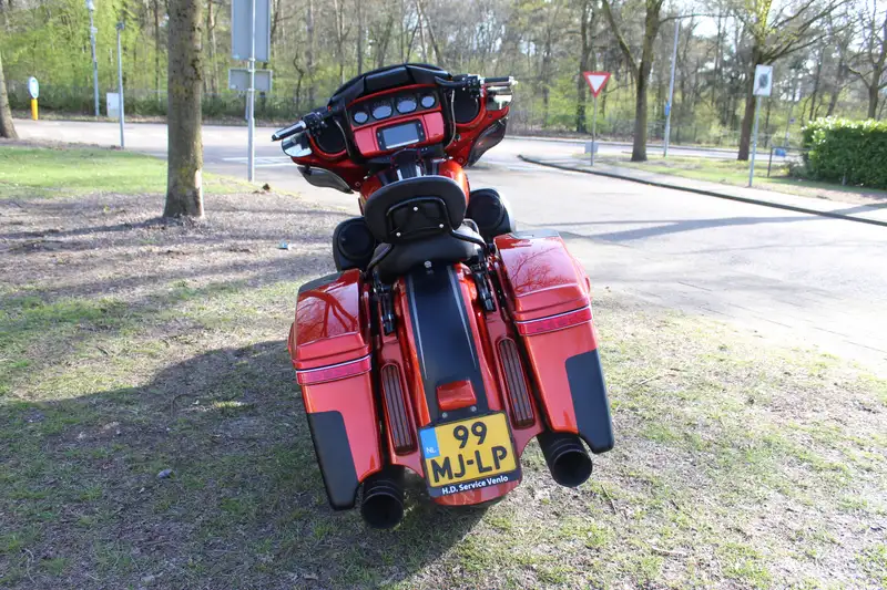 Harley-Davidson Street Glide - foto 5